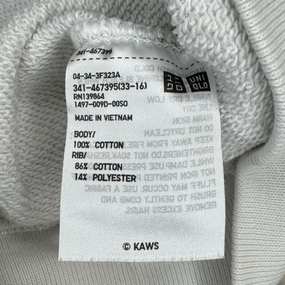 KAWS x Uniqlo Longsleeve Sweatshirt Cream White Size Large - Picture 7 of 11